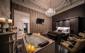 Maison Noppius - Love Hotel